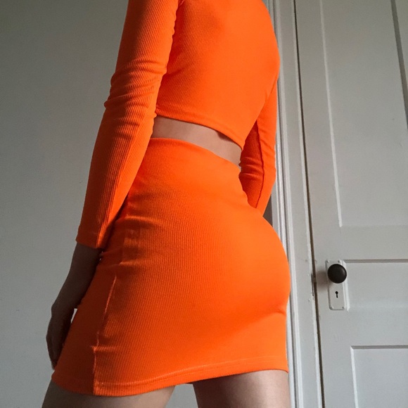 Neon Orange Set - Picture 3 of 3